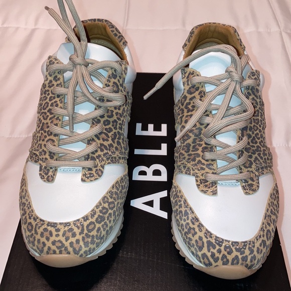 Able Annie Sneaker 6.5 white leather & tan leopard print suede LIKE NEW IN BOX - Picture 7 of 10